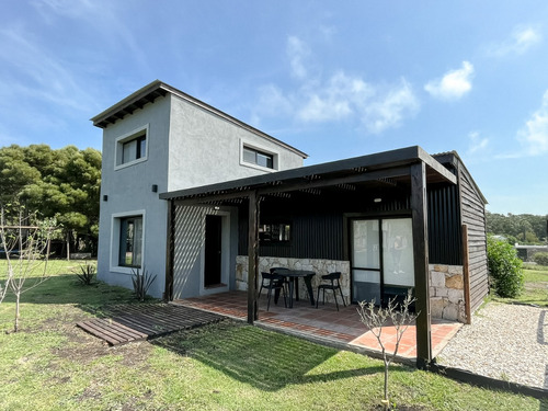 Alquiler De Cabaña En Maresia Surf House - Playa Chapadmalal