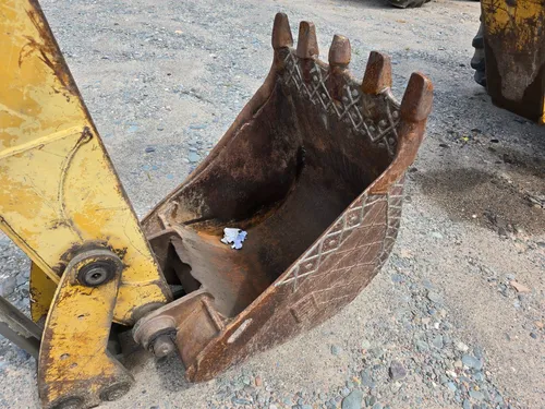 Pala Con Retro Cat 430e 4x4 En Tucumán Envíos Al País