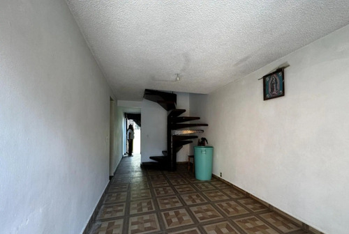 Casa A Precio De Remate En Felipe Carrillo Puerto Santiago De Querétaro Yqh