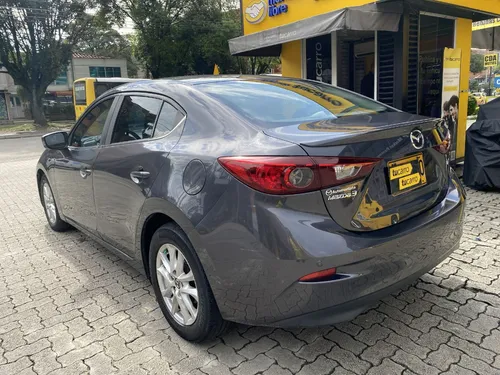 Mazda 3 2.0 Touring