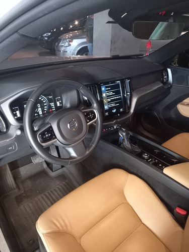 Imagem 8 de 9 de Volvo Xc60 T5 Momentum 2018 - São Paulo Motorsport