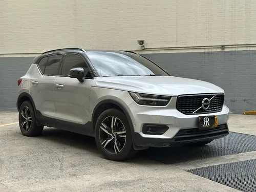 Volvo XC40 R-DESIGN FWD