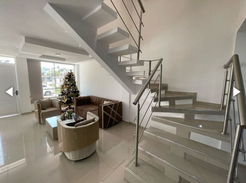 Venta De Casa En Villas Del Parque, Potrerito, Jamundí