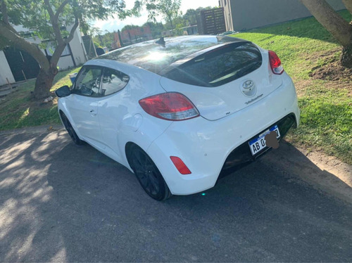 Hyundai Veloster 1.6 6at 130cv 2017