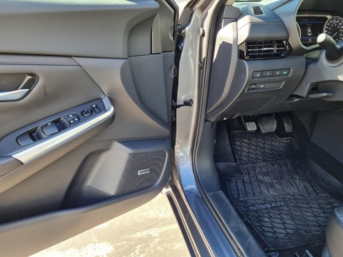 Imagen 13 de 25 de Nissan Sentra Exclusive Cvt (c)