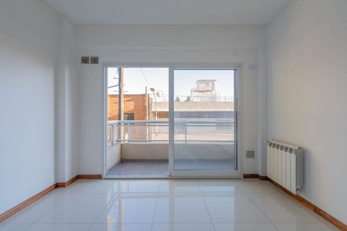 Venta Depto. Stos. Lugares- 2 Amb.-balcón-a. Cred.