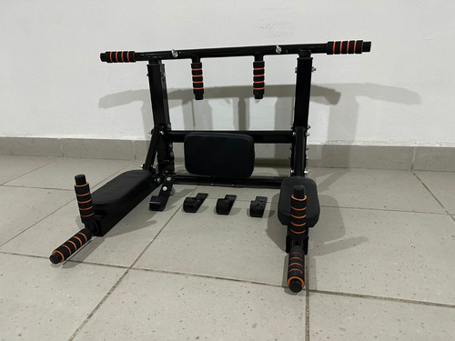 Barra De Dominadas 8 En 1: Gimnasio Multifuncional En Casa (Usado)