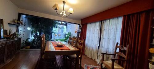 Casa En Venta De 7 Dorm. En Lo Barnechea