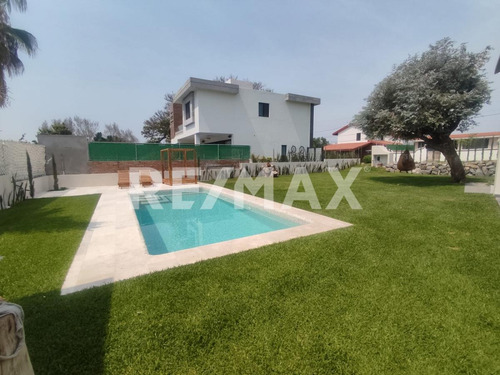 Casa En Venta En Morelos, Fraccionamiento Lomas De Cocoyoc