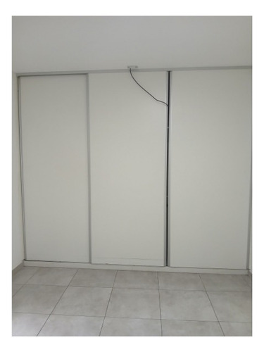 Reservado! Alquiler Departamento 2 Ambientes En Planta Baja Muy Luminoso Con Pequeño Espacio Verde Propio