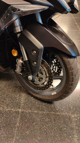 Imagen 5 de 18 de Kymco Ak 550