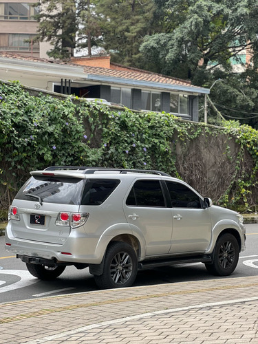 Toyota Fortuner 2.7l 4x4