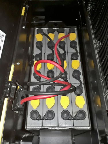 Imagen 5 de 10 de Apilador Eléctrico Hyster 1.600 Kg Hasta 6 Mts Origen Italia