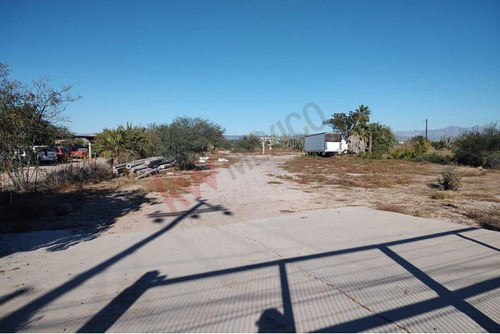 Terreno En Centenario Con Frente De Carretera