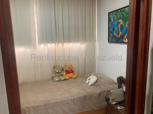 Venta De Comodo Apartamento En Santa Monica Jg