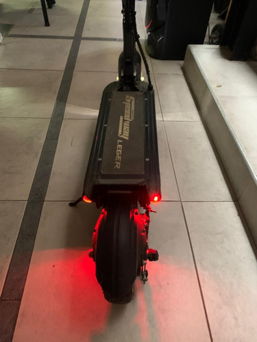 Monopatín Eléctrico Minimotors Speedway Leger - Usado Negro
