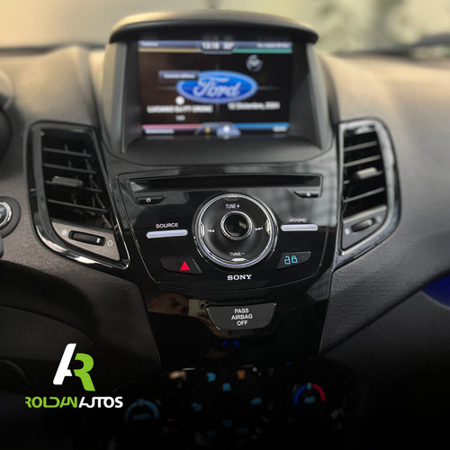 Ford Fiesta Kinetic 1.6 Titanium Powershift 120cv