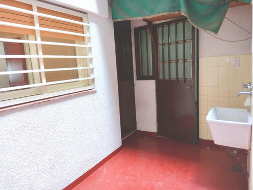 Alquiler Rosario Barrio Martin. Planta Baja. 2 Dormitorios Con Patio