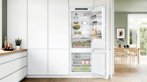 Heladera Panelable Bosch 70cm 383l No Frost Kbn96vfe0 Color Blanco