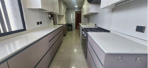 Departamento En Arriendo De 4 Dorm. En Las Condes