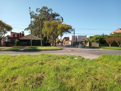 Lote En Venta Barrio San Carlos, En Esquina