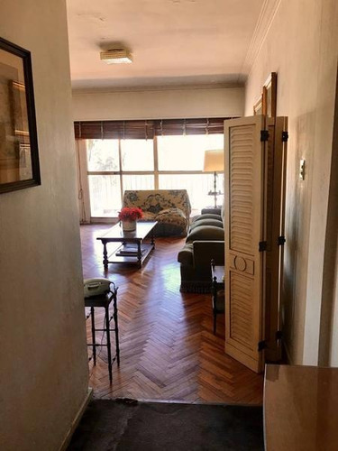 Amplio Departamento En Venta En Caballito Con Cochera Y Vista Al Parque Rivadavia