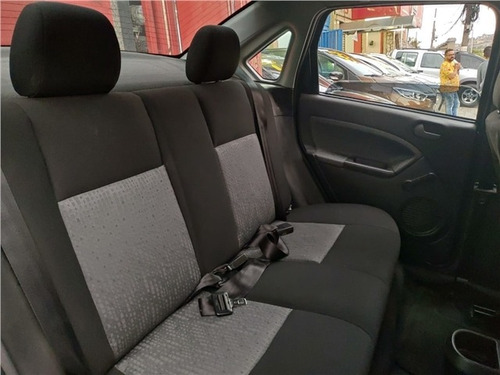 Ford Fiesta 1.6 Rocam Se Plus Sedan 8v Flex 4p Manual