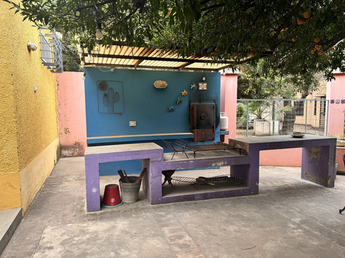 Vendo Casa 2 Dormitorios- Arguello - 720 M2 Terreno
