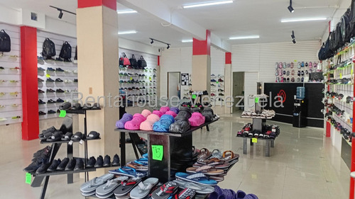 Amplio Local Comercial En Venta En Pleno Centro De Barquisimeto, A Pie De Calle En La Avenida 20 - M -c -t- #// Monica Carrasquel, Rah Centro Occidente /*# Oportunidad De Inversion