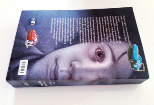Livro : A Invenção De Hugo Cabret - Brian Selznick