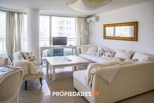 Departamento De 3 Dormitorios En Suite En Venta, Ocean Drive.