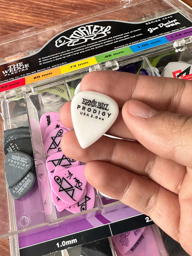 Uñetas De Guitarra Ernie Ball Prodigy 2.00 Entrega Rápida