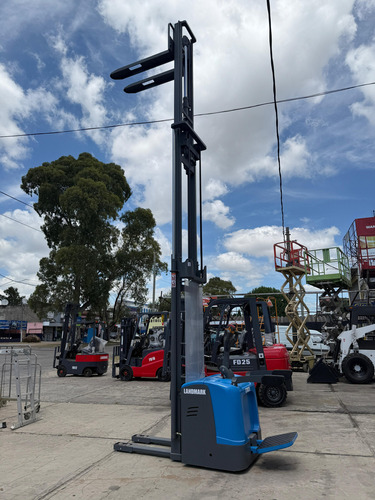 Apilador Electrico 5.5 Metros