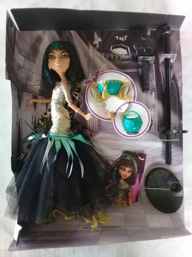 Monster High Ghouls Rule Doll Cleo De Nile Snake Magic 2012