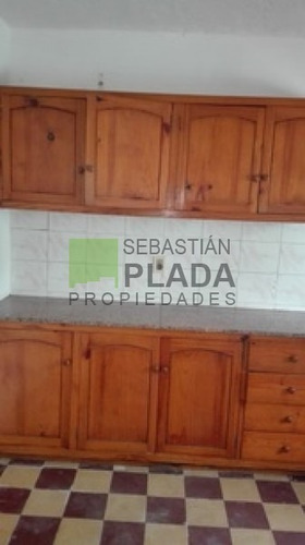 En Dos Padrones, Cuatro Viviendas Y Terreno. - Ref: 48
