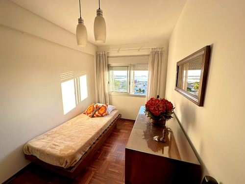 Se Vende Apartamento En Barrio Prado De Dos Dormitorios, Ideal Vivienda O Inversión (venta)