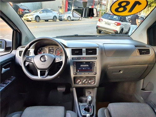 Imagem 9 de 15 de Volkswagen Spacefox 1.6 Msi Trendline 8v Flex 4p Automatizad