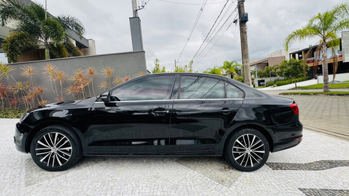 Volkswagen Jetta 2.0 Tsi Highline 4p 211 hp