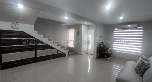 Townhouse En Venta Turmero Urb. Villa Paraiso Ec23-3845