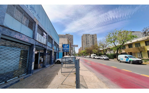 Excelente!! Local Comercial, Galpón Y Oficinas En Calle Nata