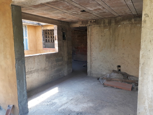 Imagen 10 de 11 de Cómoda Casa Para Uso Residencial Y/o Comercial, Ubicada En Una Esquina En Venta!!!