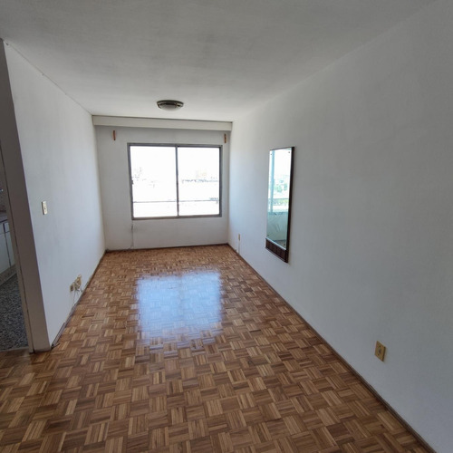 Imagen 3 de 11 de Aapartamento En Alquiler, Centro. 1 Dormitorio.