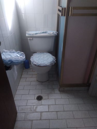 Venta De Casa Dos En Una, Conjunto Roma, Urb. Valle Arriba, Guatire