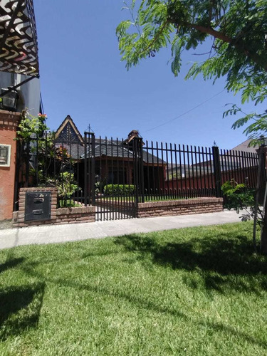 Imagen 12 de 12 de Chalet 5 Amb A La Venta Castelar Norte - Pedro Goyena 2936