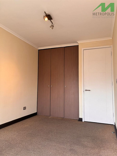 Departamento En Venta De 2 Dorm. En Las Condes