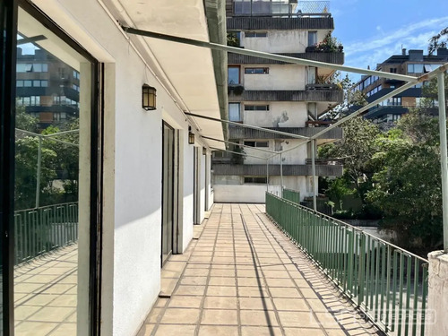 Oficina En Venta (gran Casa) Cercana A Metro Los Leones
