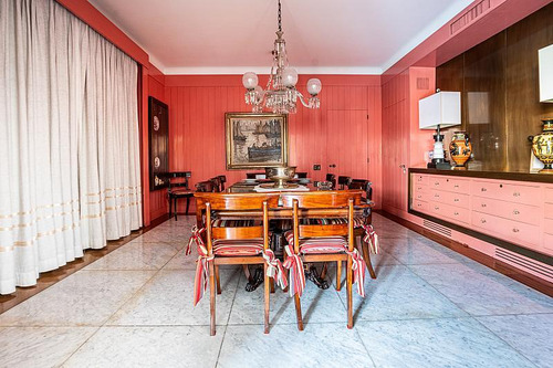 Venta Casa 6 Dormitorios Jardín Pisicina Garage Parque Chacabuco
