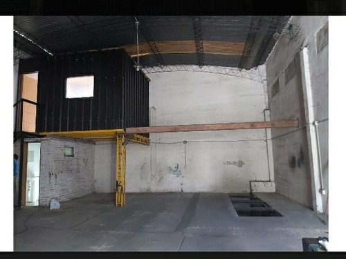 Imagen 2 de 2 de Galpon Con Baño