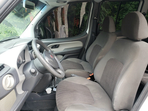 Fiat Doblo 2012 1.8 16v Essence Flex 5p