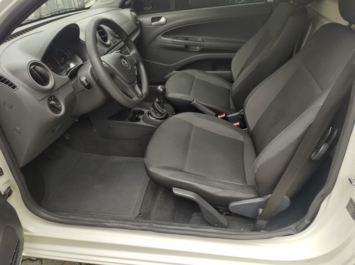 Volkswagen Saveiro 1.6 Robust Cab. Simples Total Flex 2p